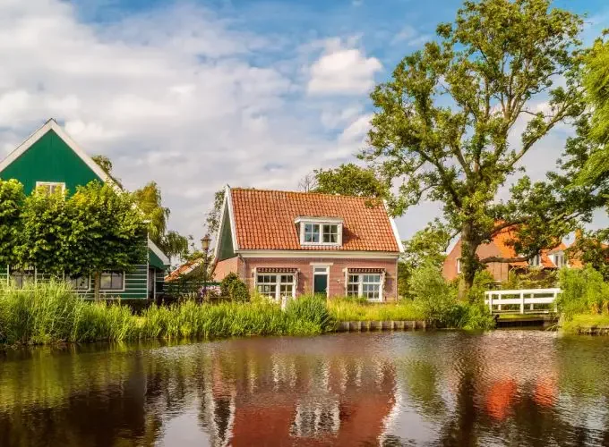 <h1 style='font-size:18px;'>8-hour private tour of Amsterdam – Holland countryside</h1><H2 style='color:#5E6D77;font-size:14px;'>Private Tour in Amsterdam and Holland Countryside Tour</H2>